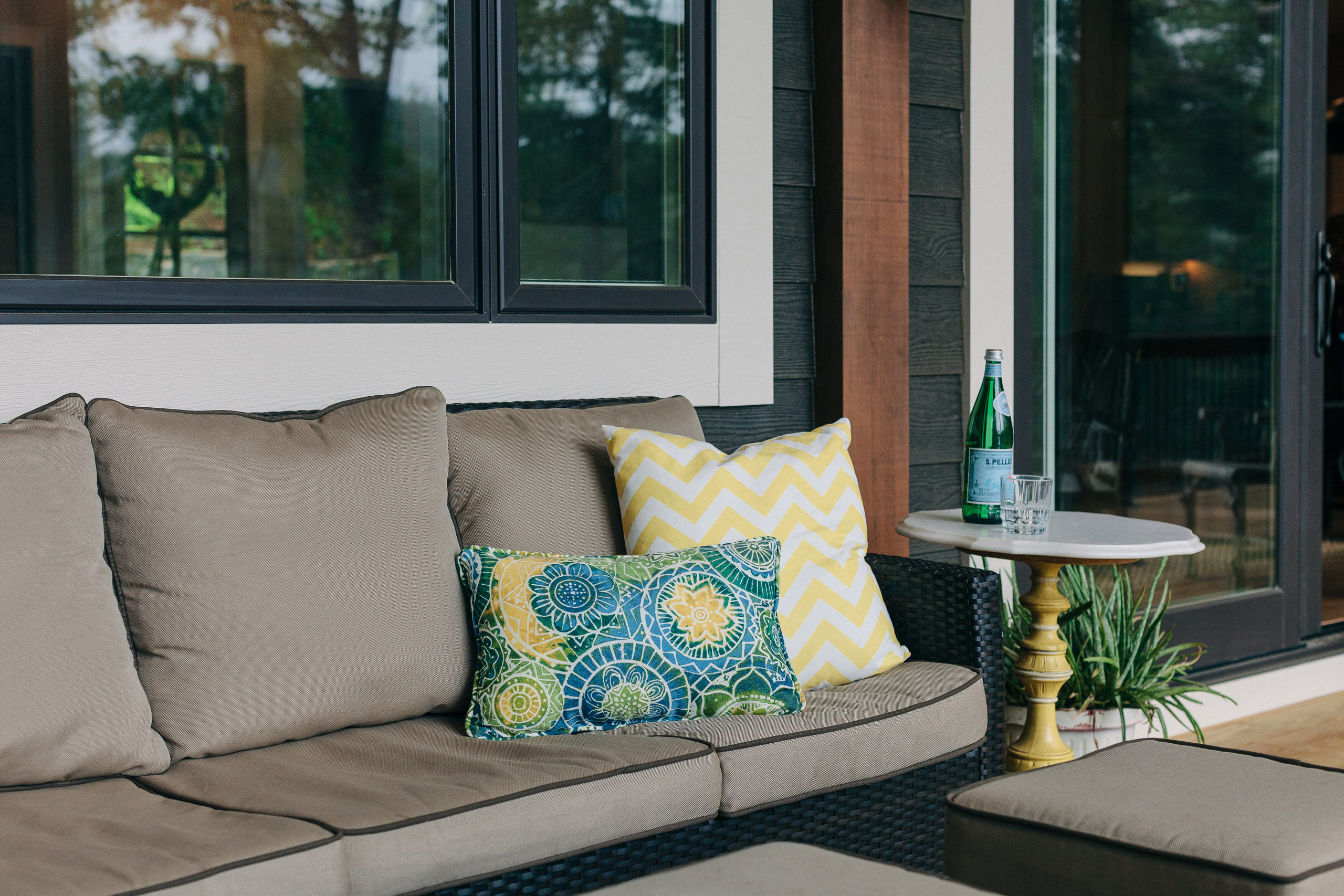 outdoor upholstery, pillows